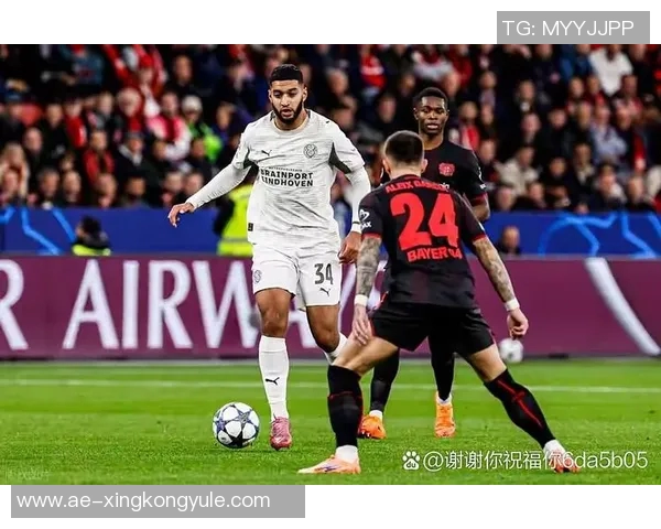 外媒报道巴萨有意引进勒沃库森中场马扎身价2500万欧元