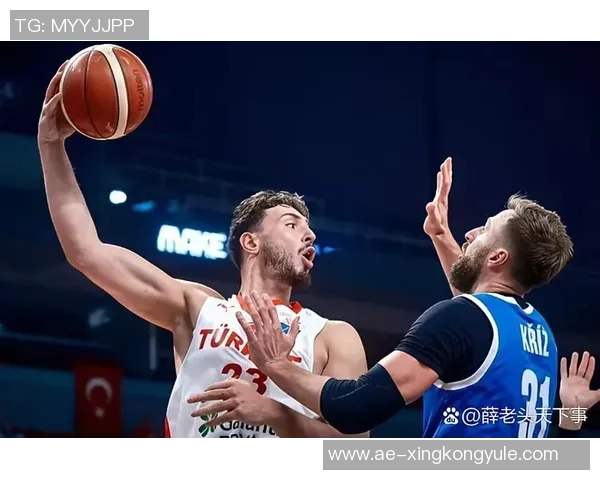 克洛尼首节火力全开7投5中轻松砍下14分1篮板1助攻表现惊艳 克洛尼首节火力全开7投5中轻松砍下14分1篮板1助攻表现惊艳