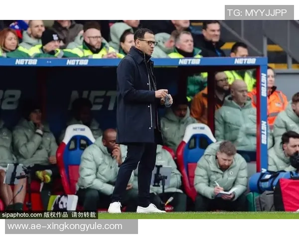 罗塞尼尔回忆曼联往事期望球队重现92班辉煌成就