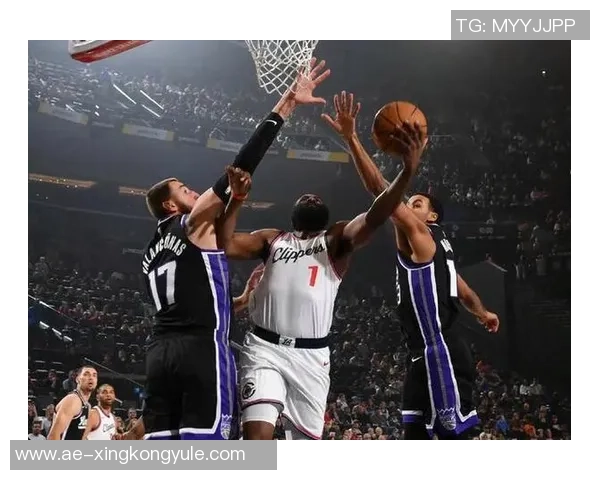 张佳玮分析卢指导全锋空间阵快船应为小卡引入年轻球员提升竞争力